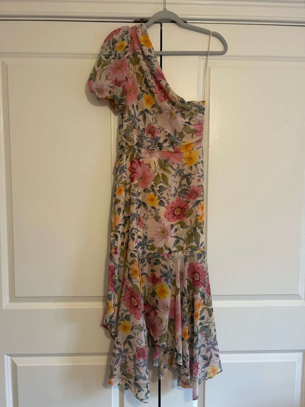 Astr One-Shoulder Floral Midi Dress in Pink, Yellow and Green